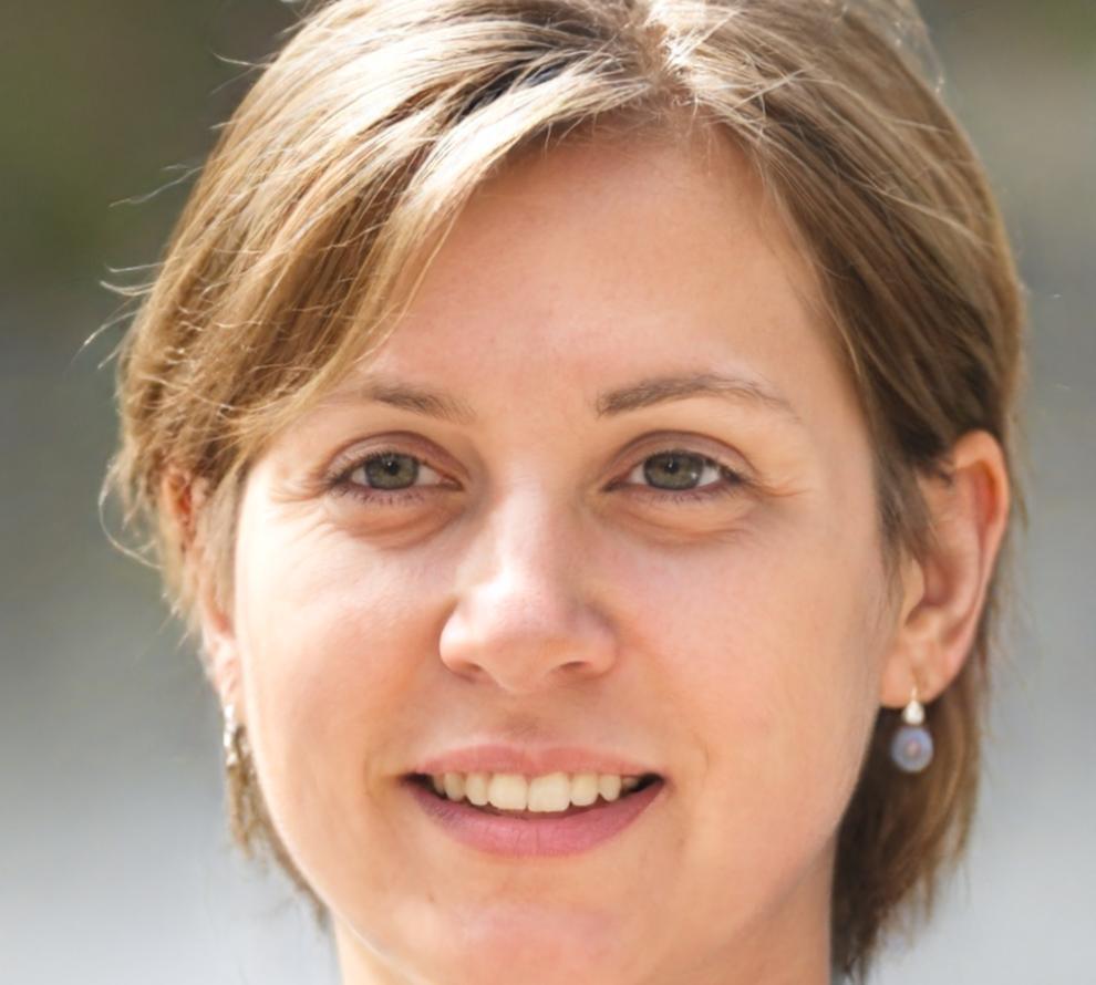 Clara Mendizábal, Directora de Programas Empresariales